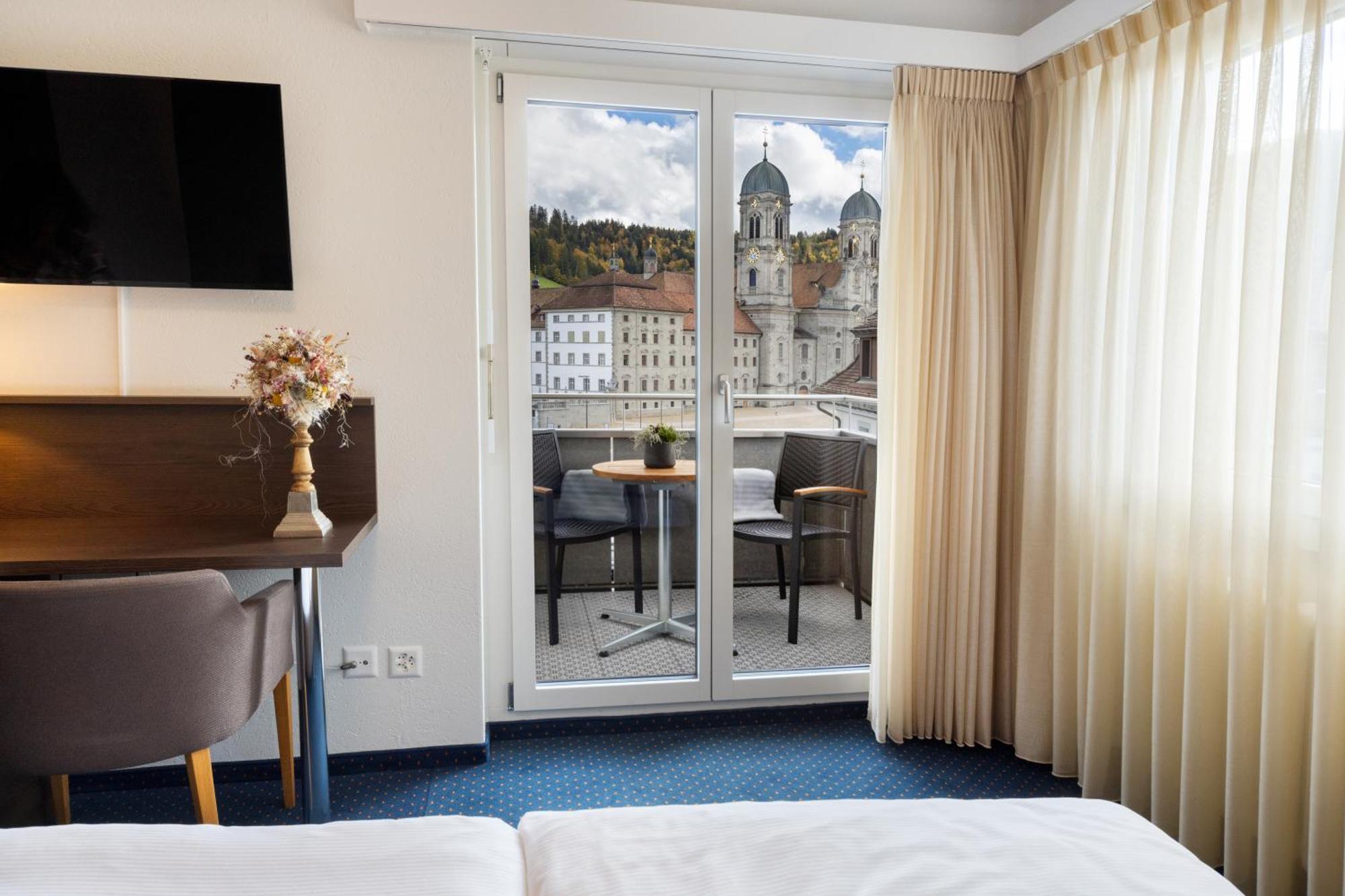 Hotel Drei Koenige Einsiedeln Ngoại thất bức ảnh