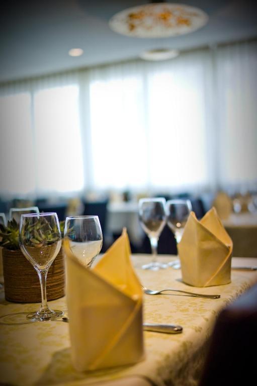 Hotel Drei Koenige Einsiedeln Ngoại thất bức ảnh
